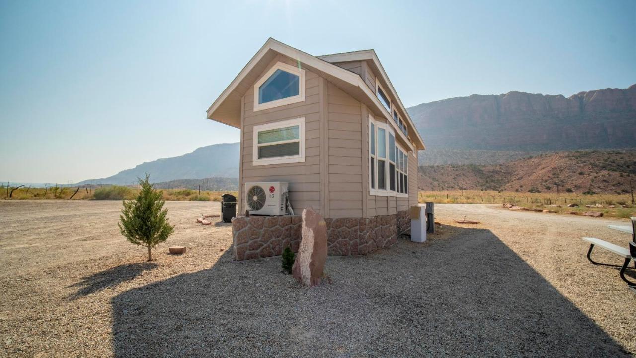 Funstays Glamping Tiny House W Large Loft Site 8 Moab Exteriér fotografie