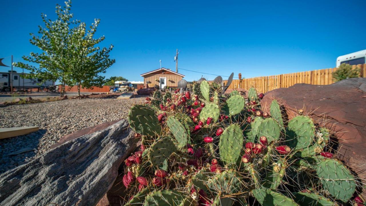 Funstays Glamping Tiny House W Large Loft Site 8 Moab Exteriér fotografie